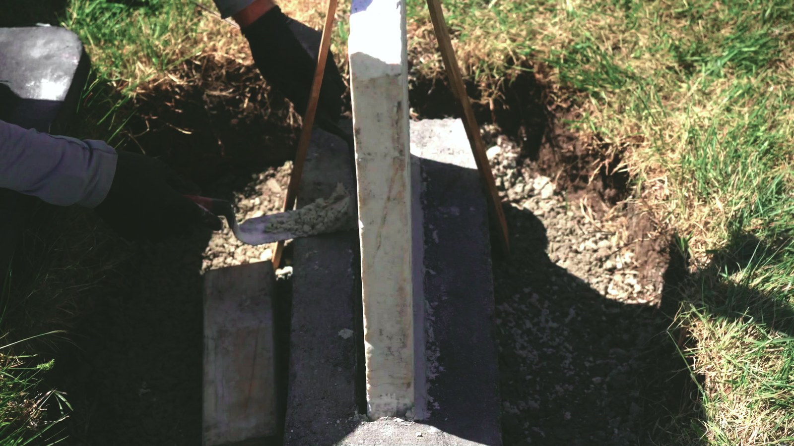 The lower fracture was set in the keyway with NHL 3.5 lime mortar.